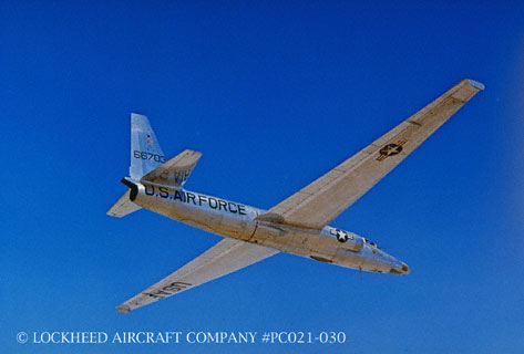 6703 flying w/Toy Soldier logo on tail